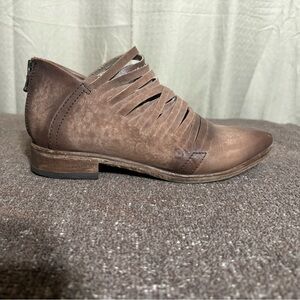 Free People Lost Valley Distressed Leather Ankle Booties Size 6